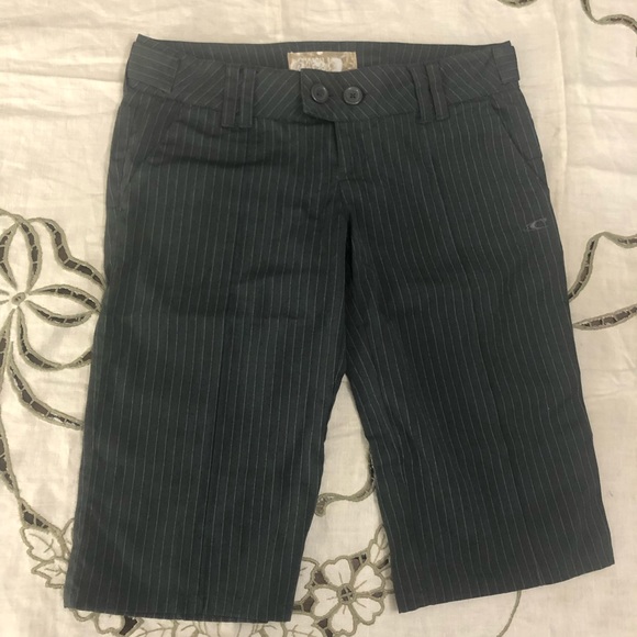 O'Neill Pants - 🔥O’Neill gray pin striped shorts